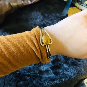 Wooden pattern stone bracelet